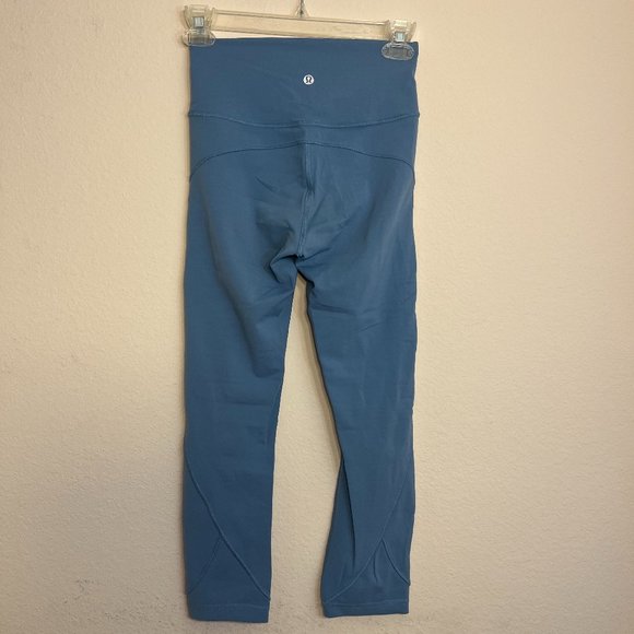 Lululemon Aligned Cropped - Picture 1 of 2